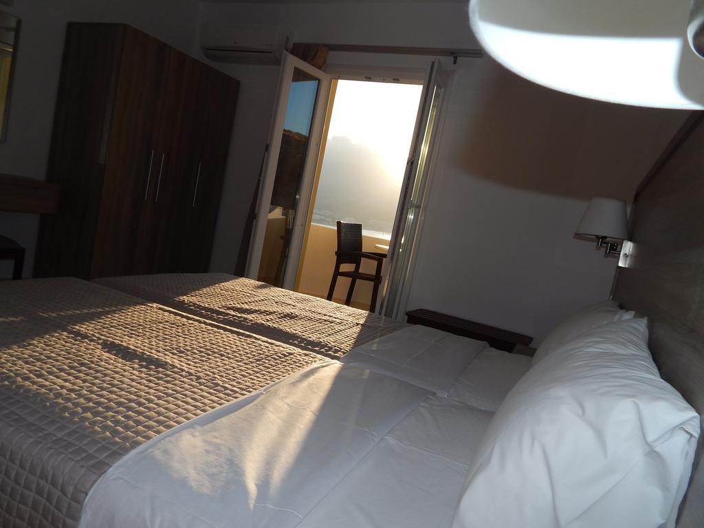 Epiphany Apartments Kerpe Oda fotoğraf